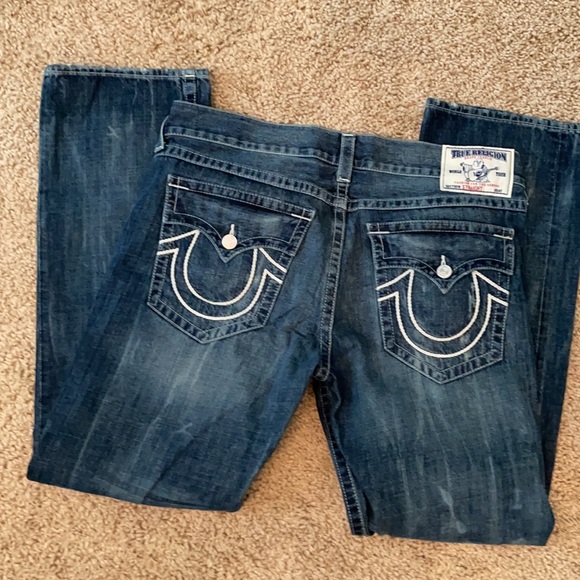 True Religion Other - True Religion distressed straight leg jeans 38x34